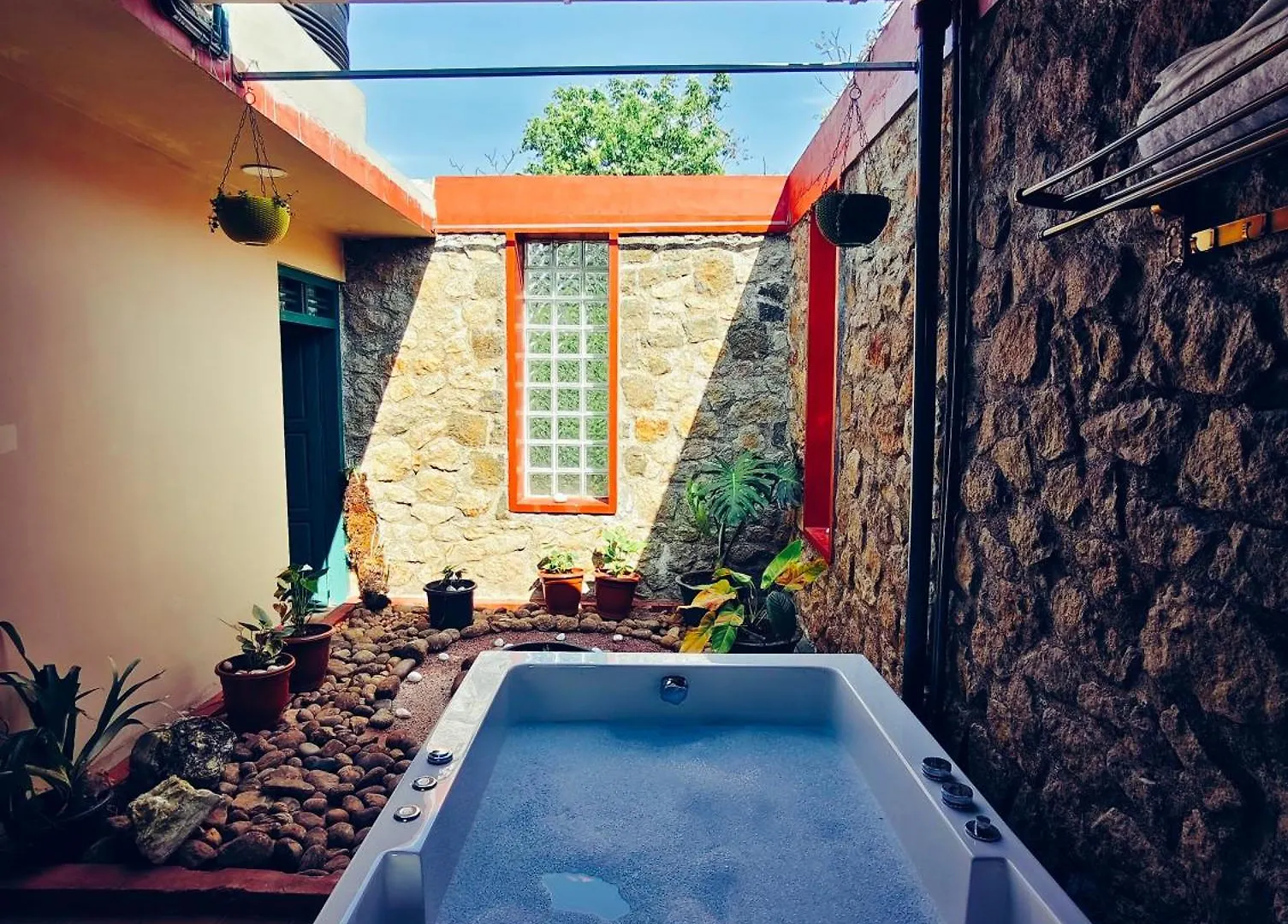 Fifth Estate Villa Vagamon